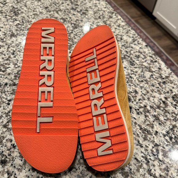 Merrell clogs size 9.5 woman - Picture 2 of 3